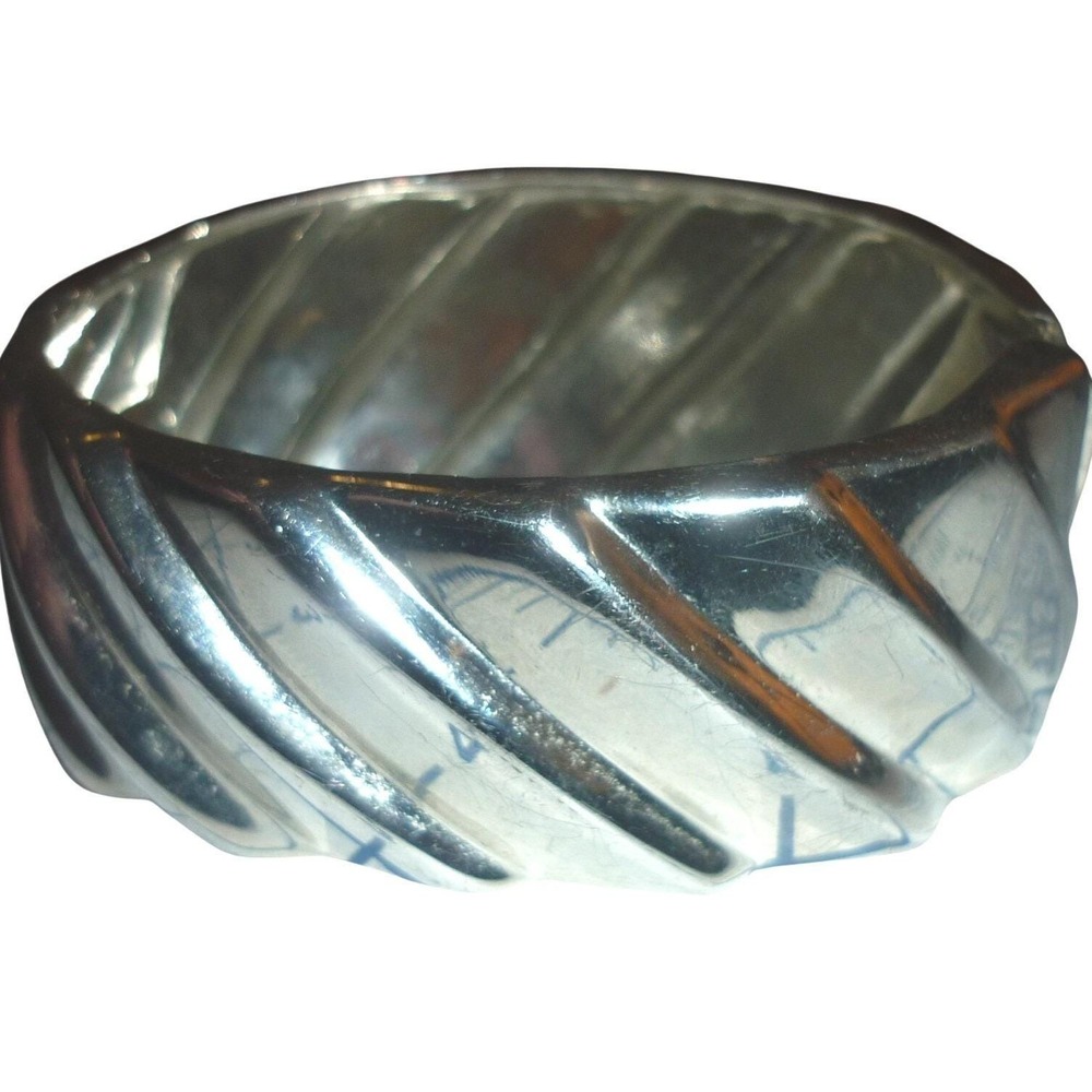 Vintage 1980s Chunky Silver Tone Clamper Bracelet Diagonal Ribbed Hinge Cuff